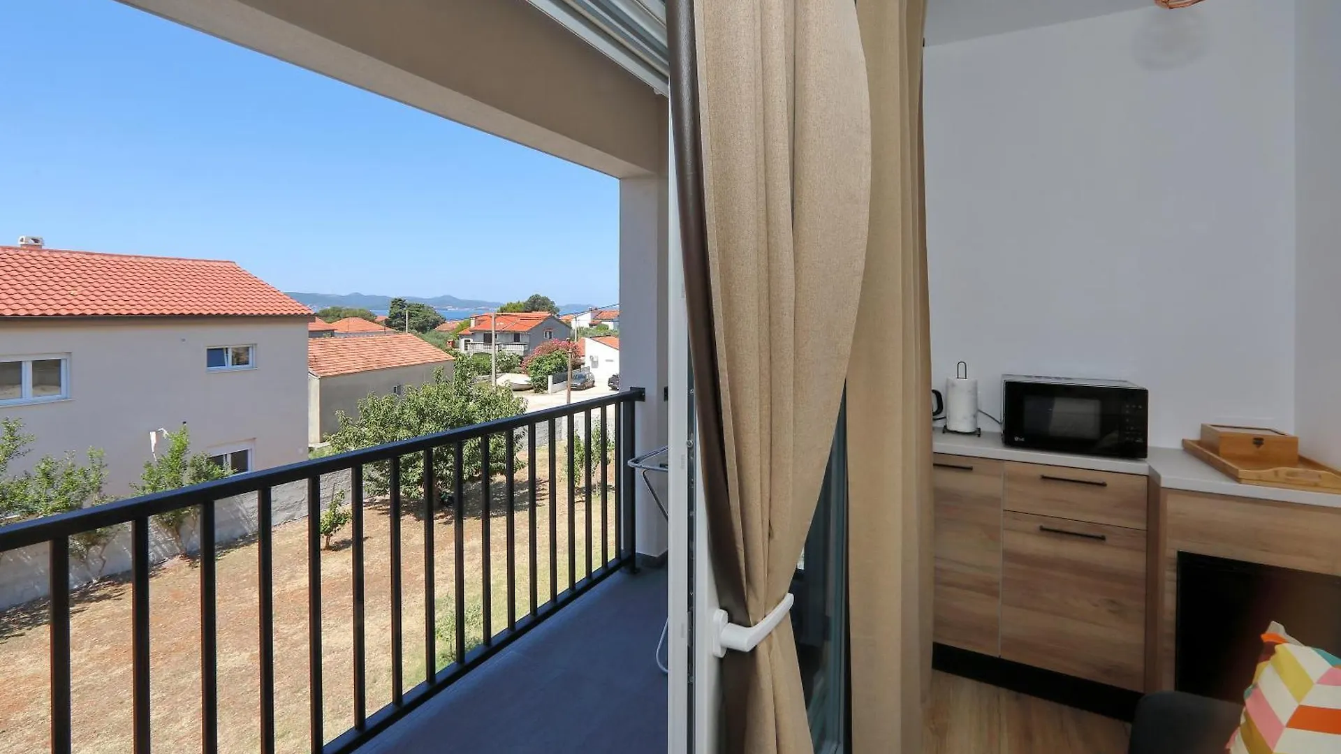 Apartments Royal Holiday Bibinje