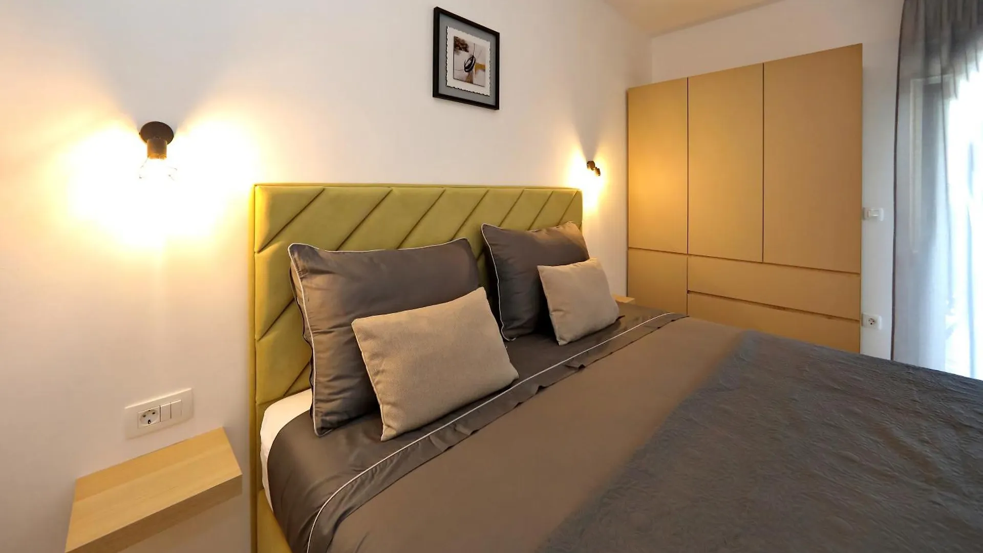 Guest house Apartments Royal Holiday Bibinje Croatia