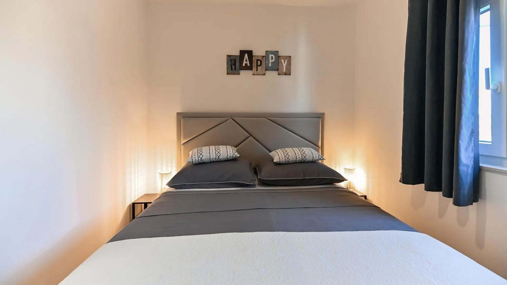 Apartments Royal Holiday Bibinje 0*,  Croatia